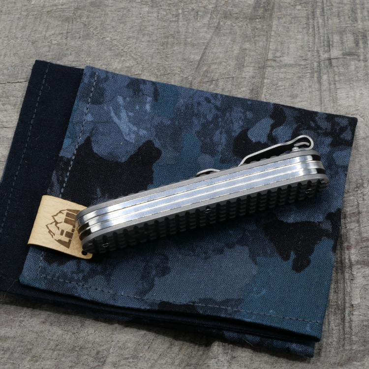 TITAN - HARDFRAGGED MIT CLIP - used wash - BLADELESS - Titan Grade 5  (Ti 6AI 4V)  - 93mm